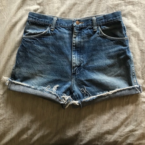 ⚡️Vintage⚡️RUSTLER ⚡️ High Waist Denim Shorts - Picture 6 of 7